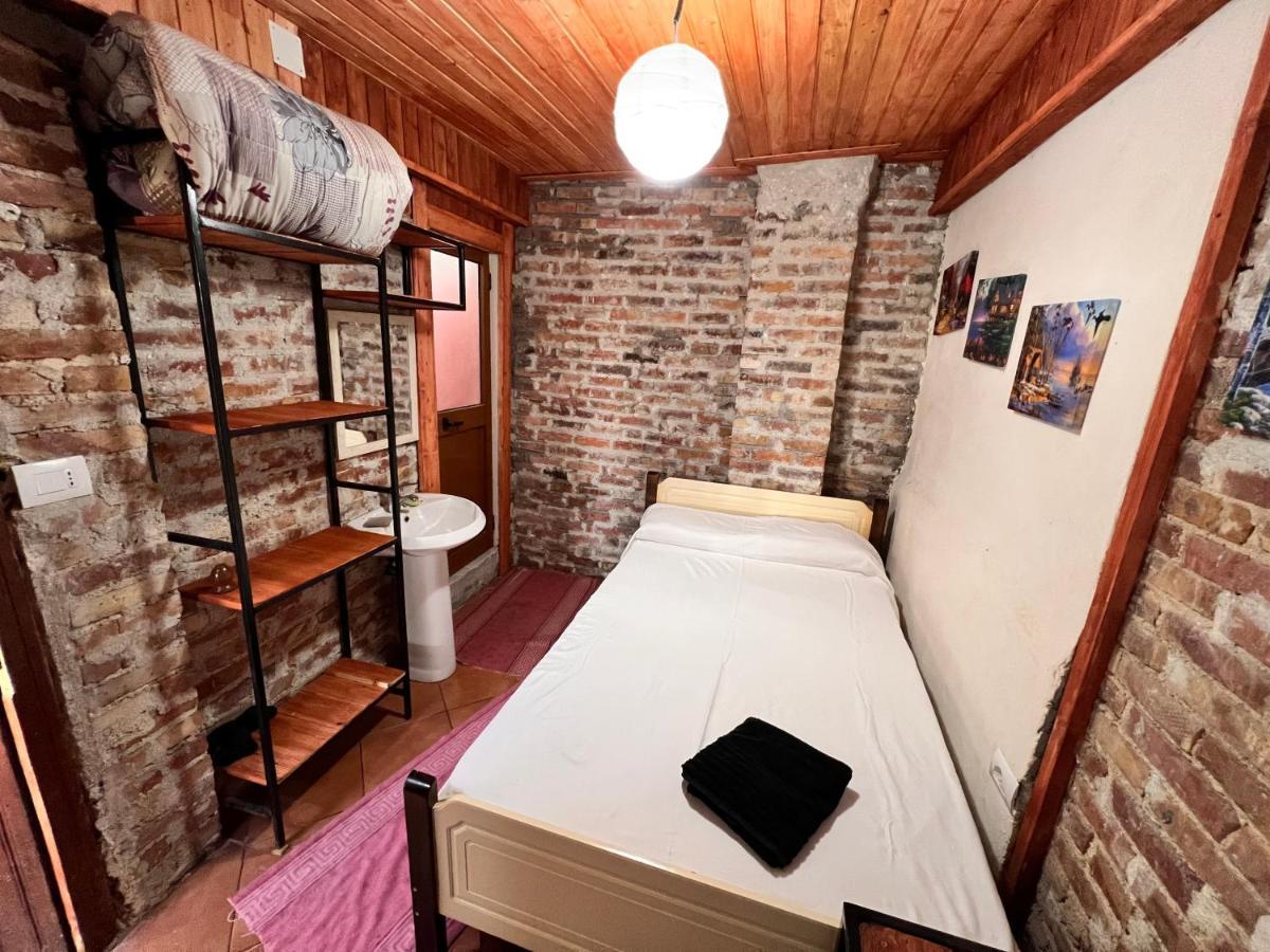 Rooms Nesti Inside Of Castle Круя Экстерьер фото